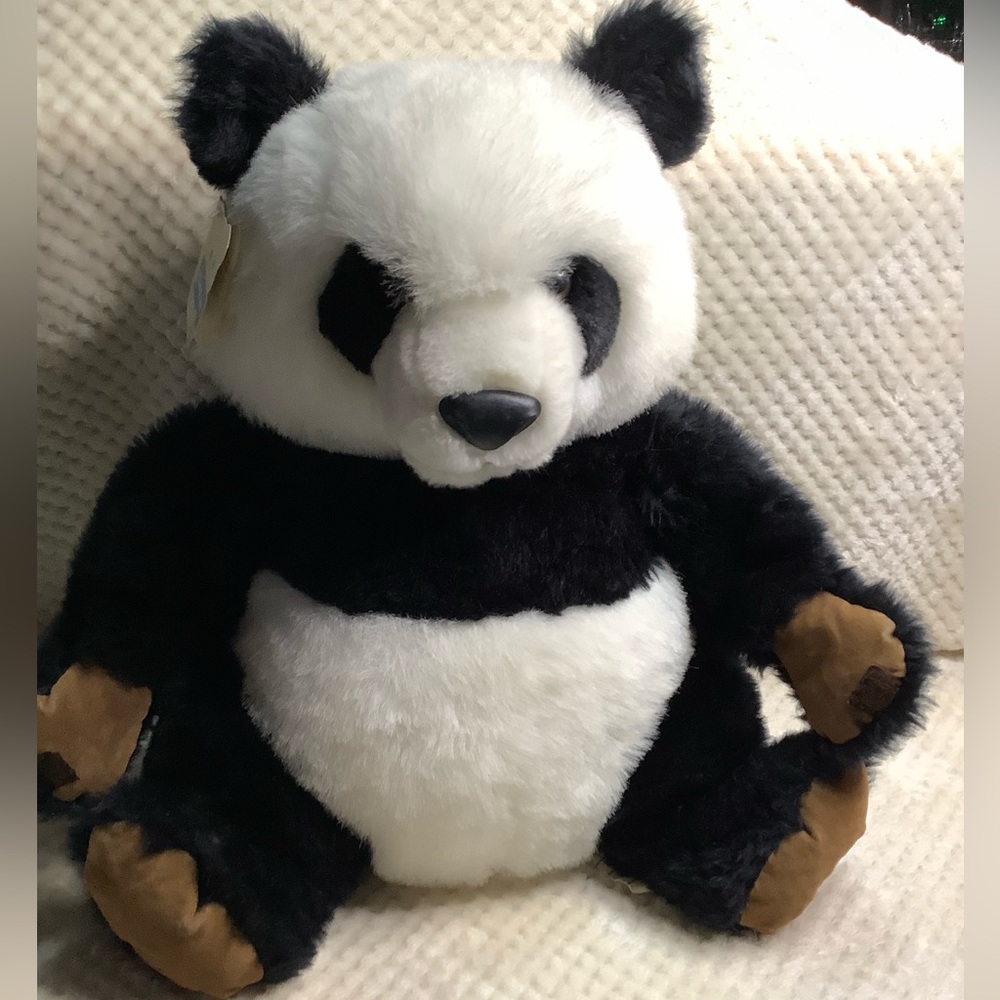 Vintage DAKIN 1979 Plush Peeking Large Panda Pillow Pets Stuffed Animal w Tags